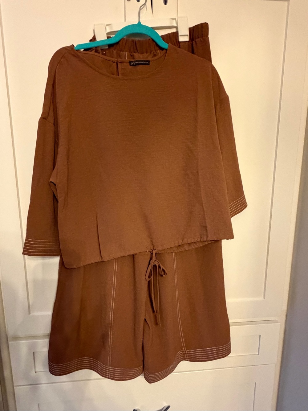 Adrianna Pappell Two-Piece Lounge Set